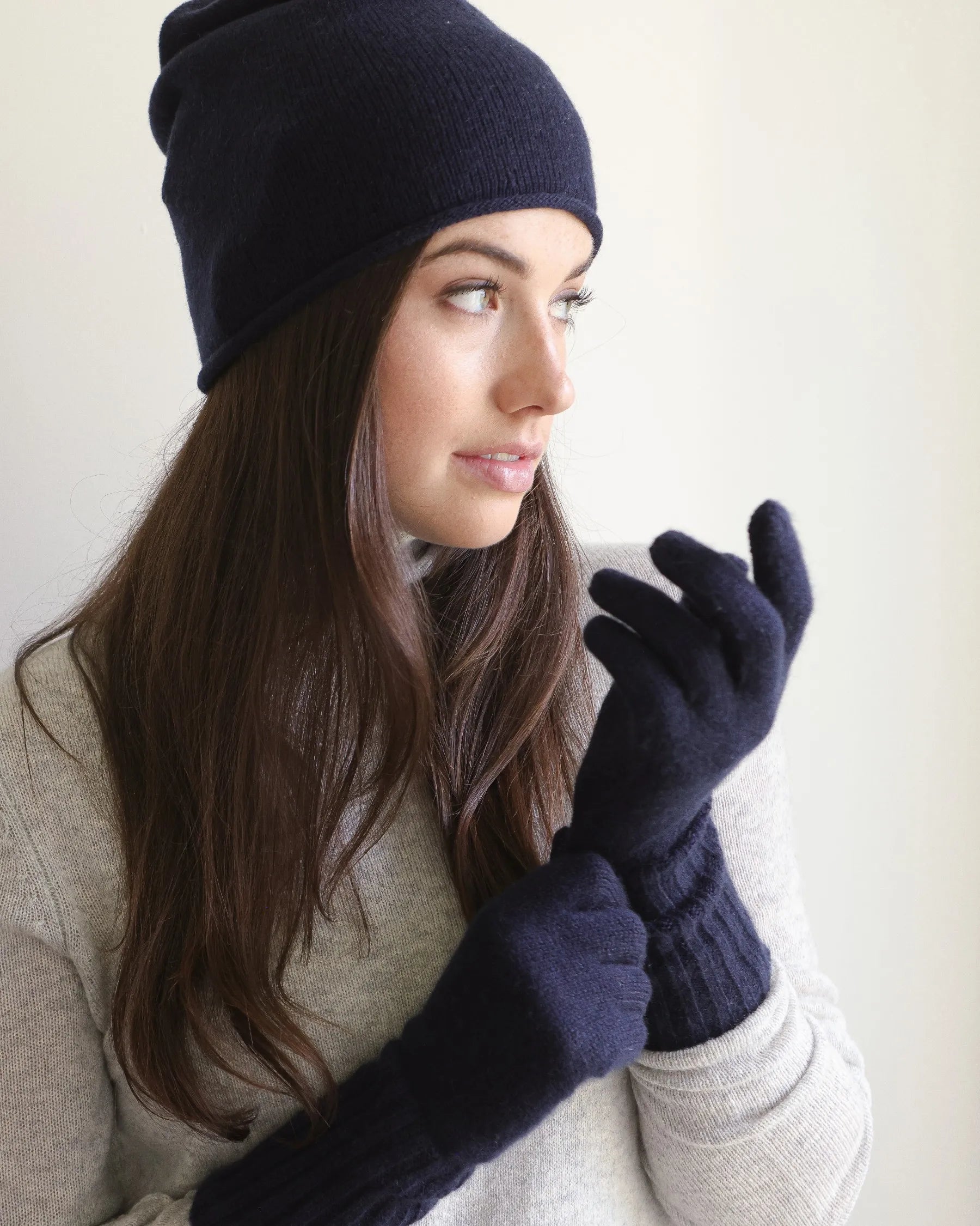 Alashan Cashmere} Essential Slouchy Hat :: Cashmere :: One  display picture 1